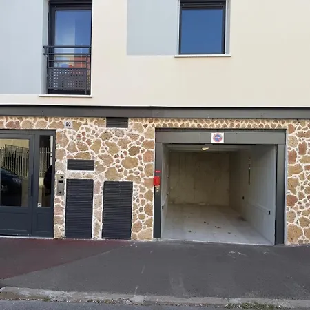Rosa Seasonalflat Au Rdc 80 Rue Paul Vaillant Couturier 92240 Daire Malakoff